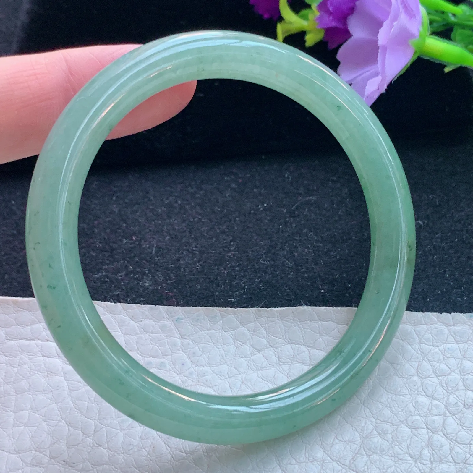 n自然光54*8美人镯 缅甸翡翠玉手镯圆条满绿玉手环 美人镯