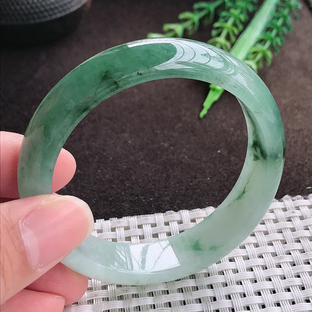 天然a货翡翠54.5/13.8/7.5老坑精美冰润飘花手镯宽边翡翠玉手镯