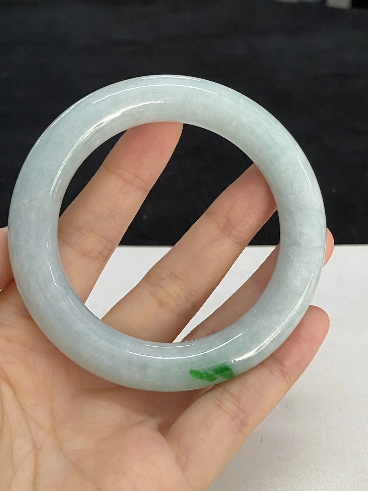 圆镯53.5圈口，翡翠手镯