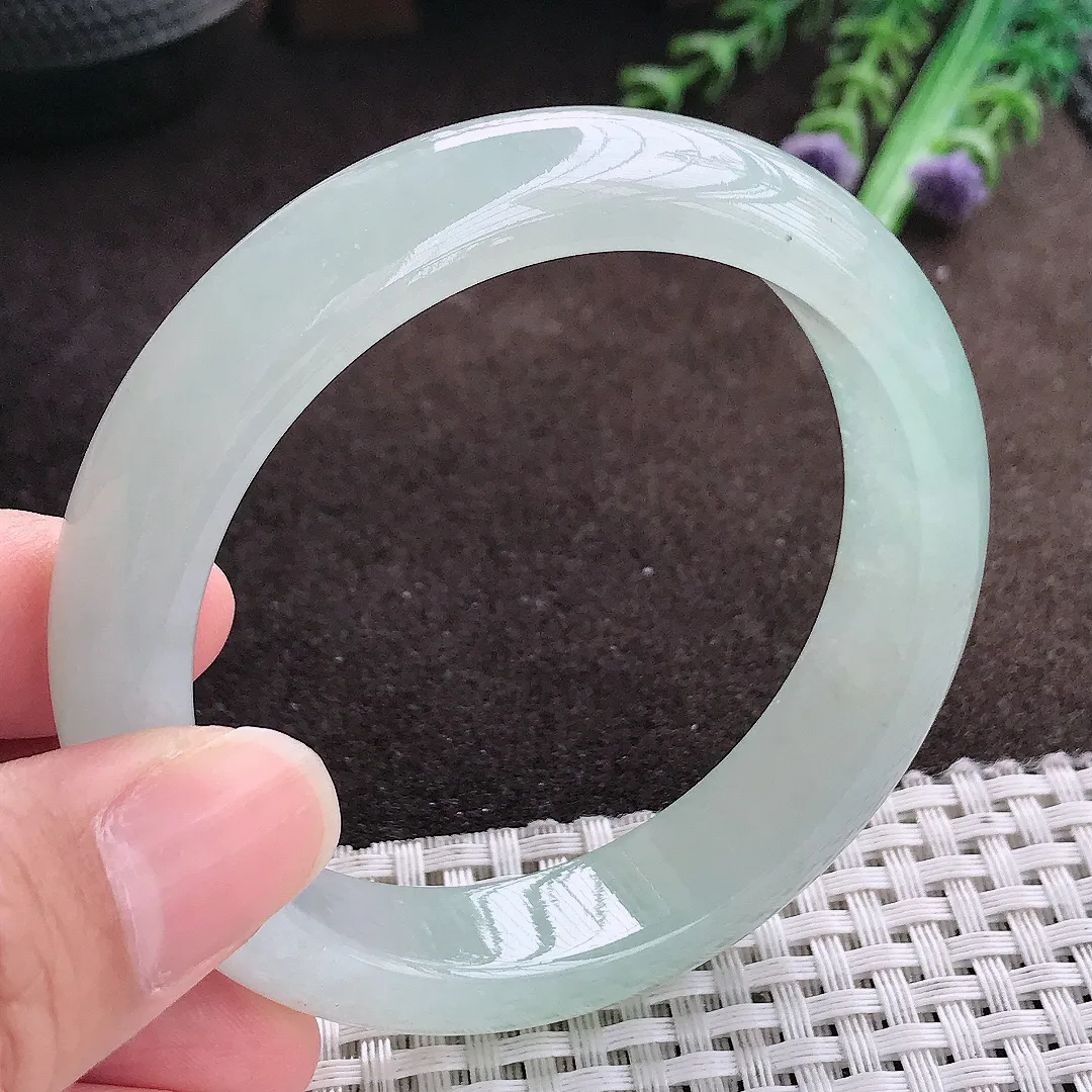 天然a货翡翠56/13.1/8.3老坑冰胶果冻冰晴绿手镯宽边翡翠玉手镯