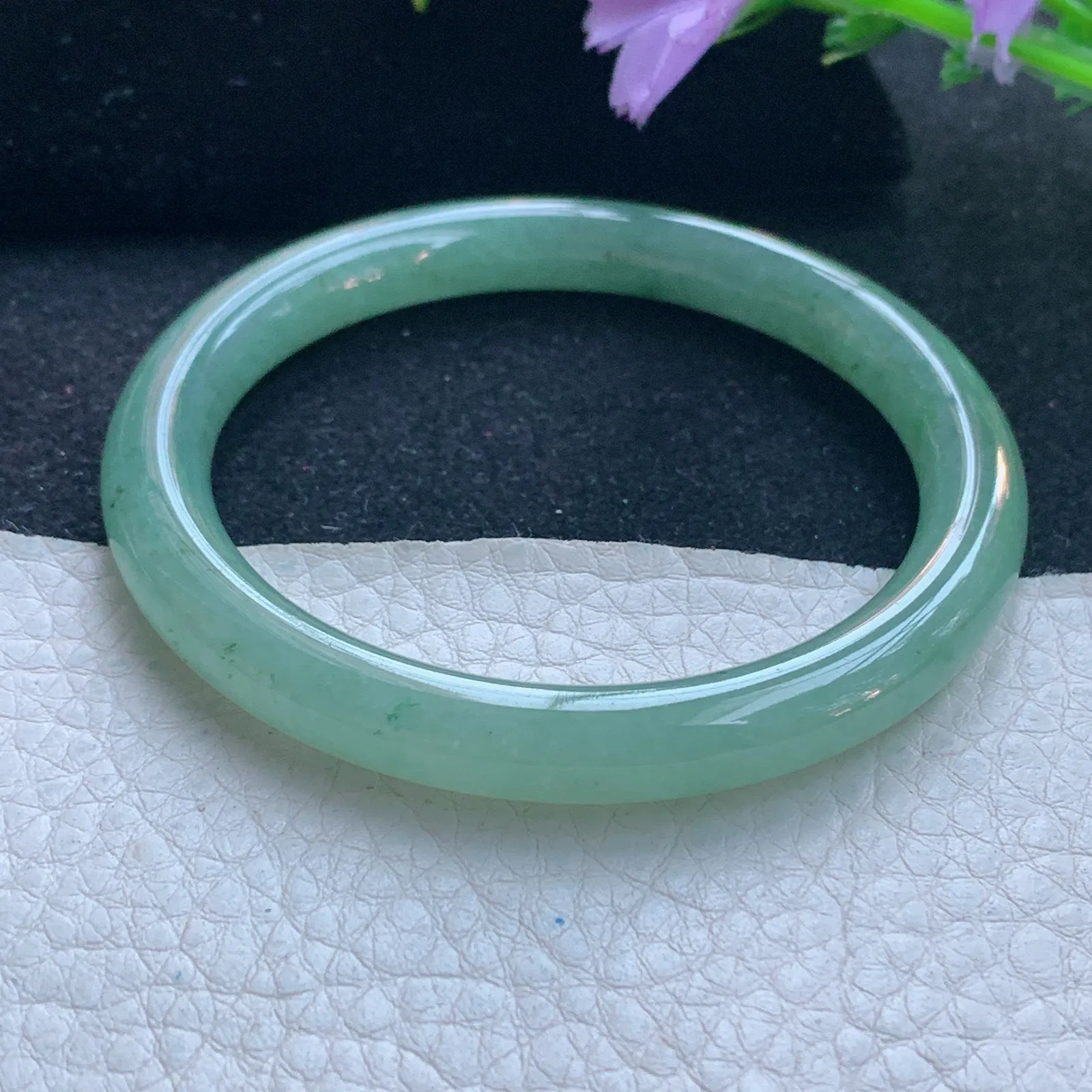 n自然光54*8美人镯 缅甸翡翠玉手镯圆条满绿玉手环 美人镯