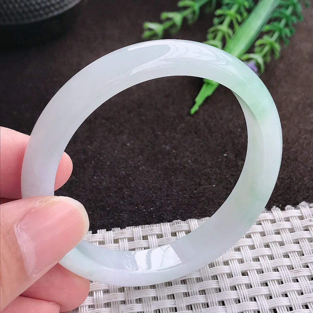 天然a货翡翠52.5/10.2/6.6老坑冰润水灵飘花手镯宽边翡翠玉手镯