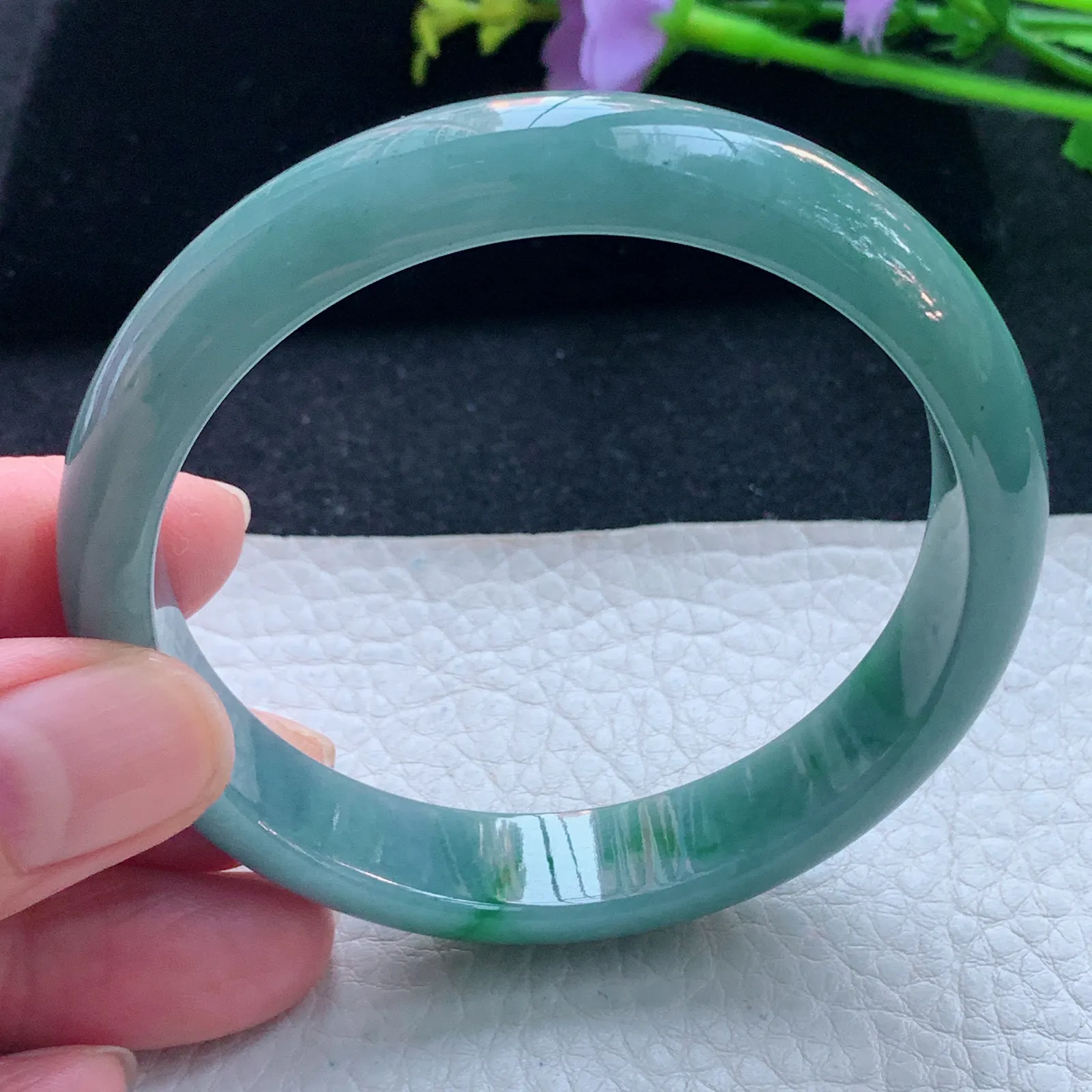 js自然光57*12.9*7平安镯 翡翠A货玉手镯蓝韵秀气宽边玉手环