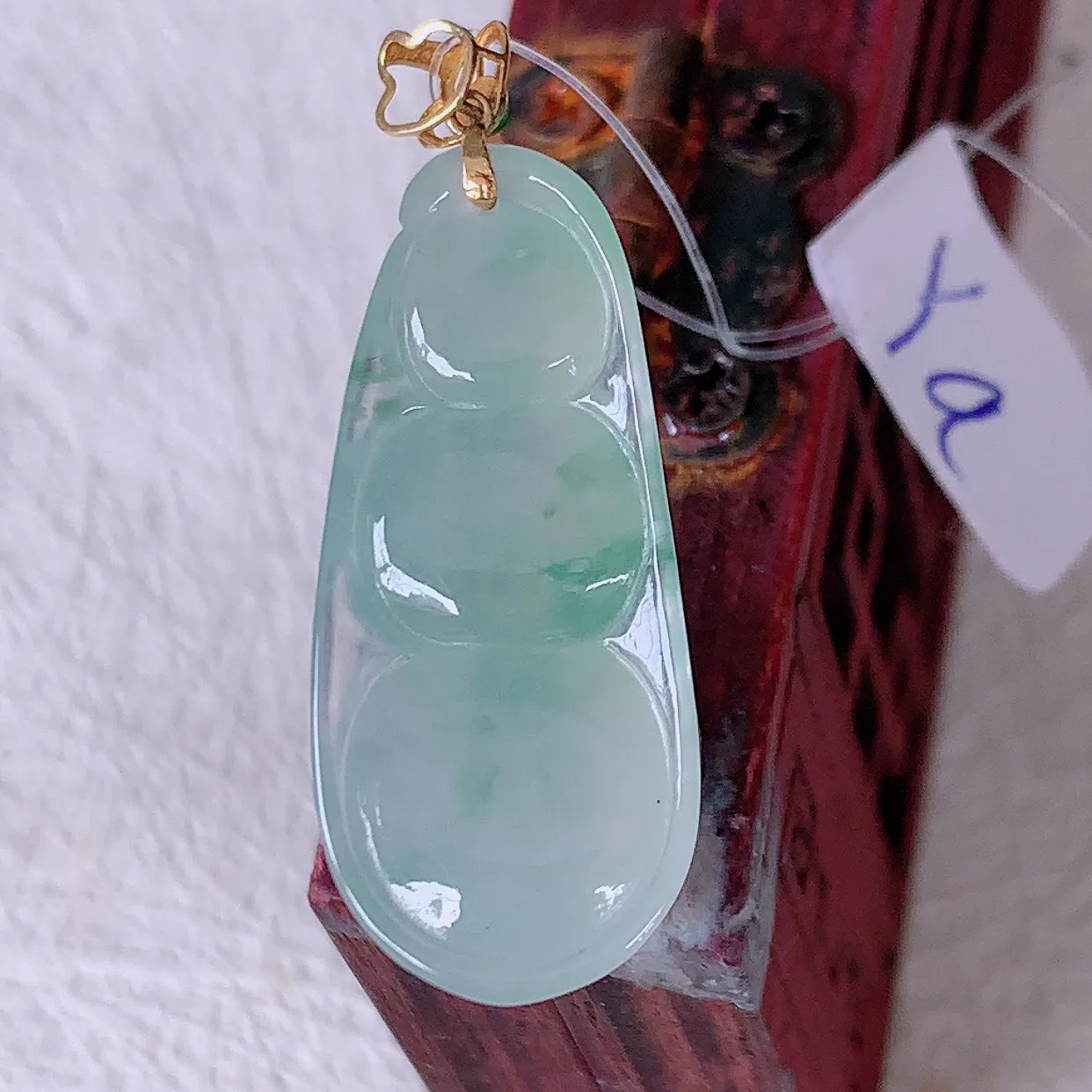 18K金镶嵌冰种飘花翡翠四季豆吊坠，平安豆福豆玉坠，冰润通透，豆粒饱满，寓意：豆蔻年华！#49.12整体31裸石25.5-11.5*5.2