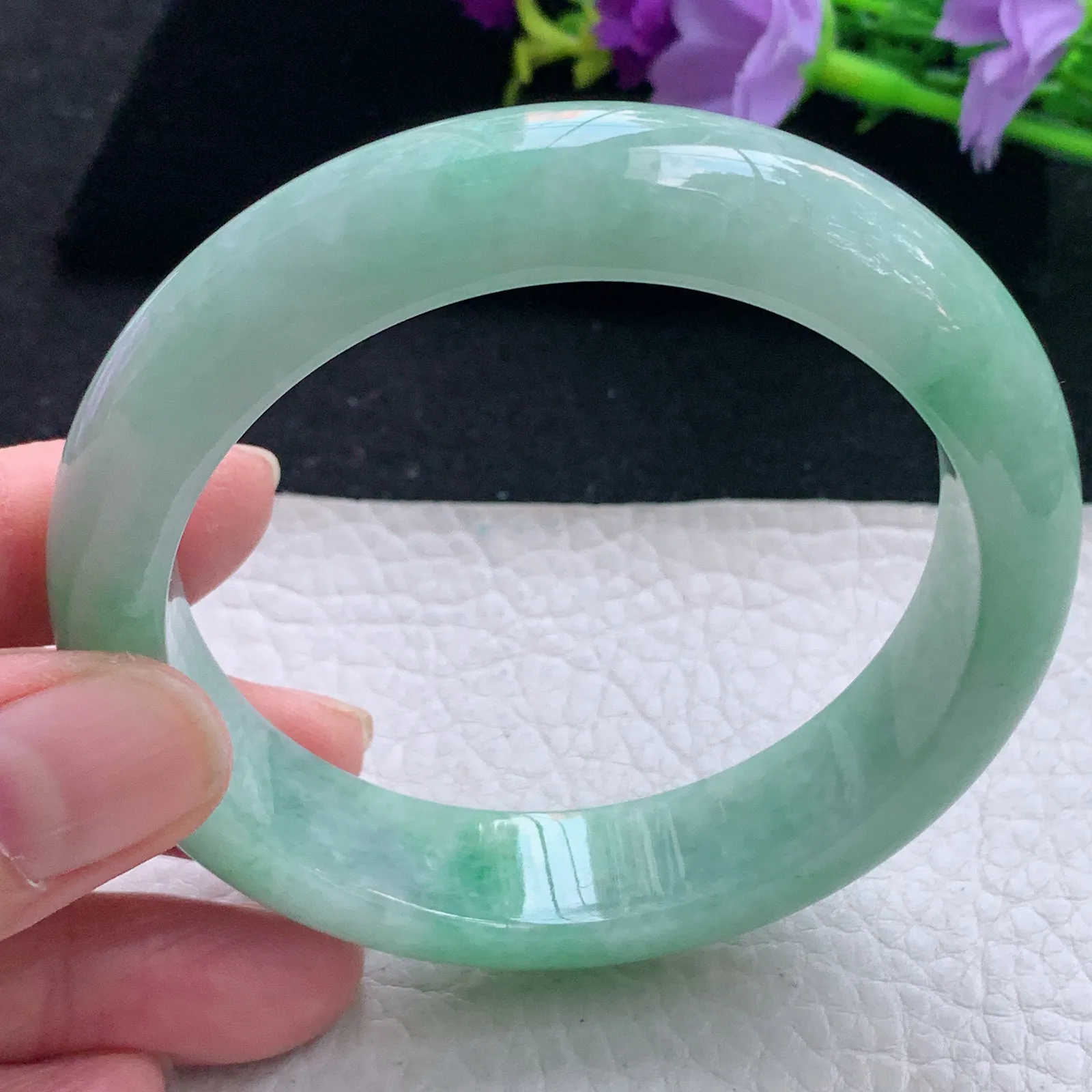 hy自然光58*14.2*8.8平安镯 缅甸翡翠玉手镯飘绿宽边玉手环