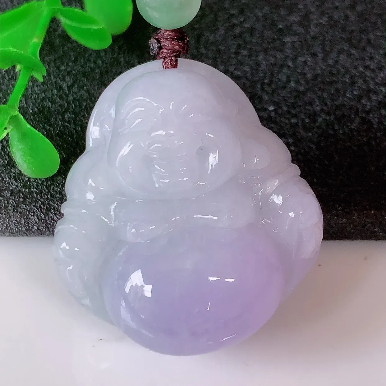 自然光实拍，冰润紫罗兰翡翠佛公吊坠，笑口常开，佛公在心中，一生平安幸福，佛公翠色迷人，佩戴佳品！#46.12