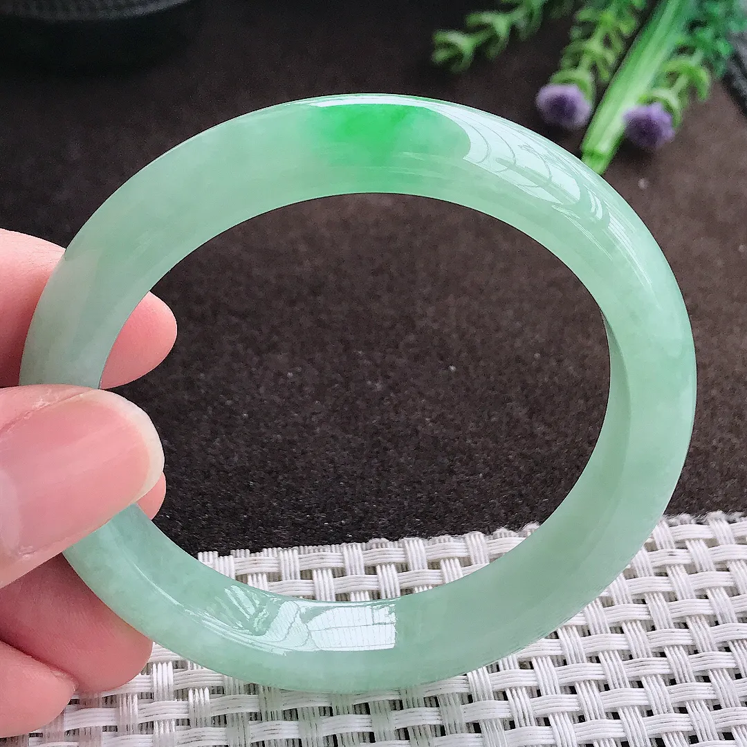 天然a货翡翠55.5/11/8.2老坑冰润冰晴绿手镯宽边翡翠玉手镯