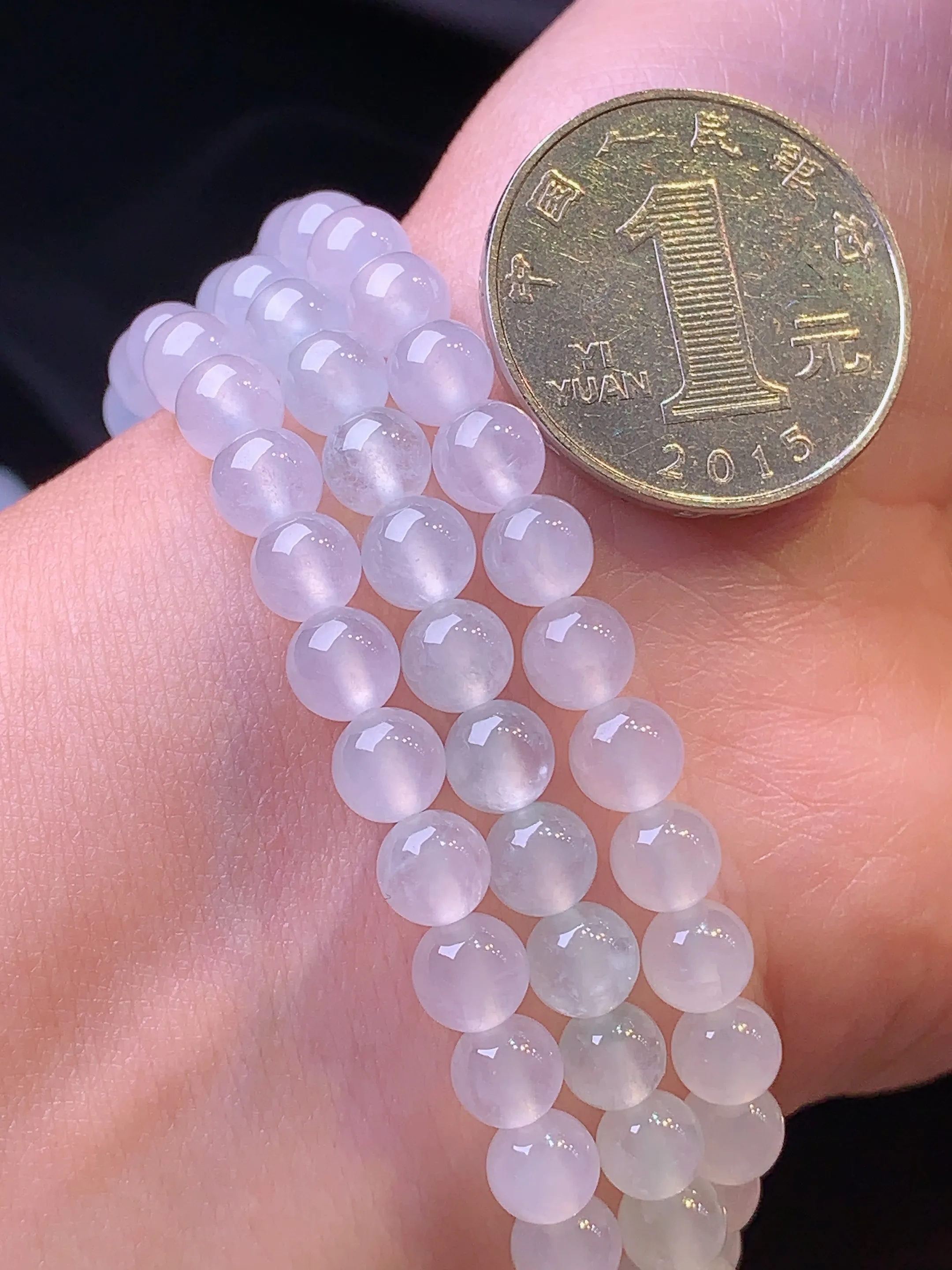 冰种圆珠项链 玉质细腻 色泽清新艳丽 整体尺寸6