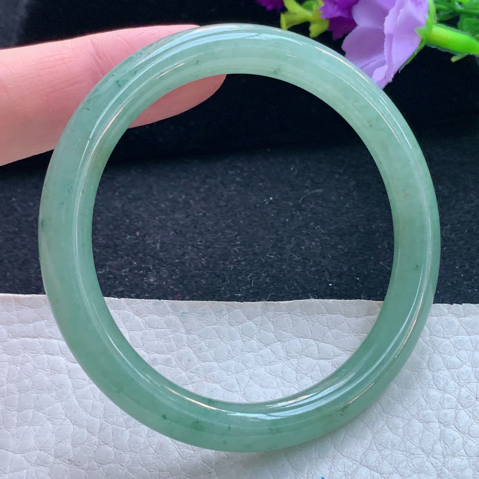 n自然光54*8美人镯 缅甸翡翠玉手镯圆条满绿玉手环 美人镯