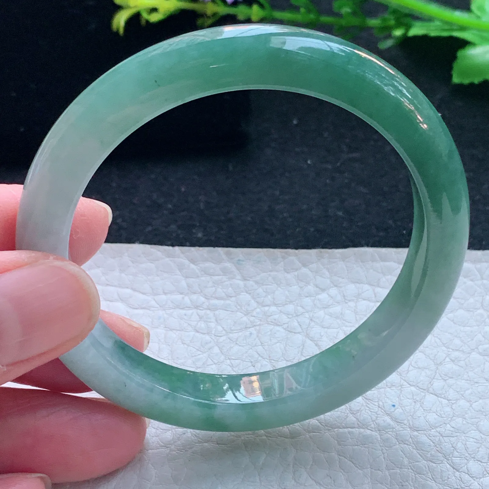 js自然光56.5*12.3*7.3平安镯 缅甸翡翠玉手镯双彩秀气宽边玉手环