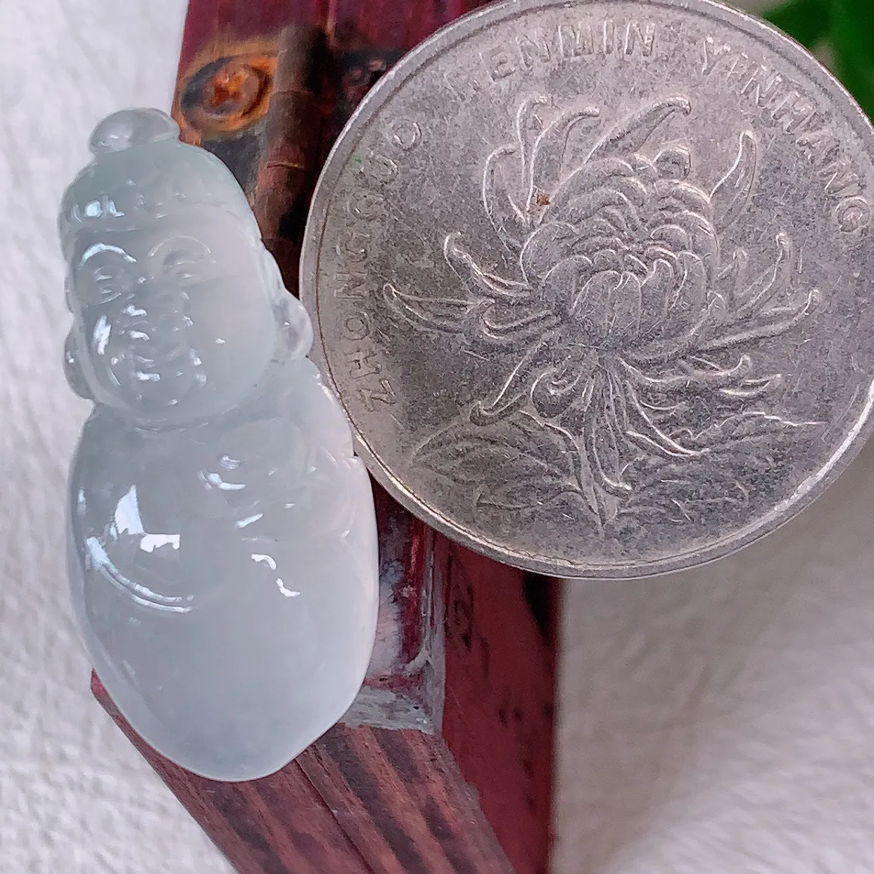 自然光实拍，冰种翡翠保平安宝宝佛吊坠，玉质莹润，佩戴佳品，#1.12