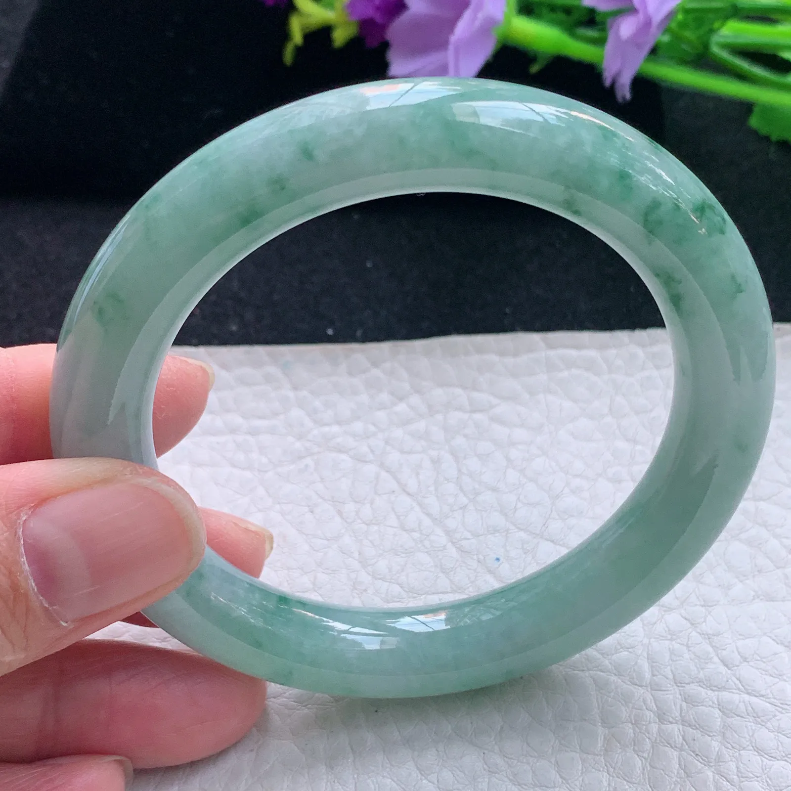 hy自然光55.5*10.8*10.2美人镯 缅甸翡翠玉手镯飘花圆条玉手环