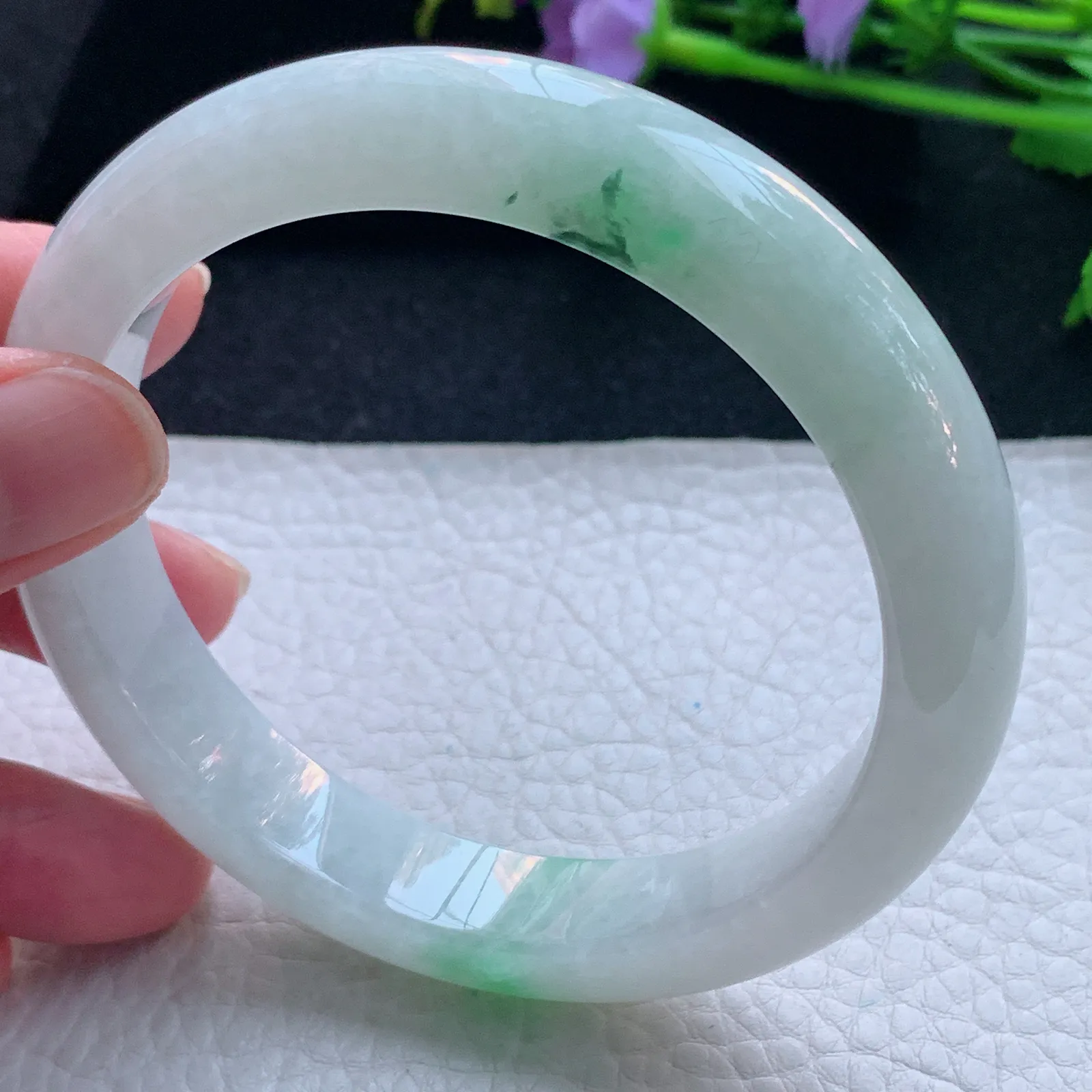 yh大圈口63*12.8*9平安镯 缅甸翡翠玉手镯飘绿宽边玉手环