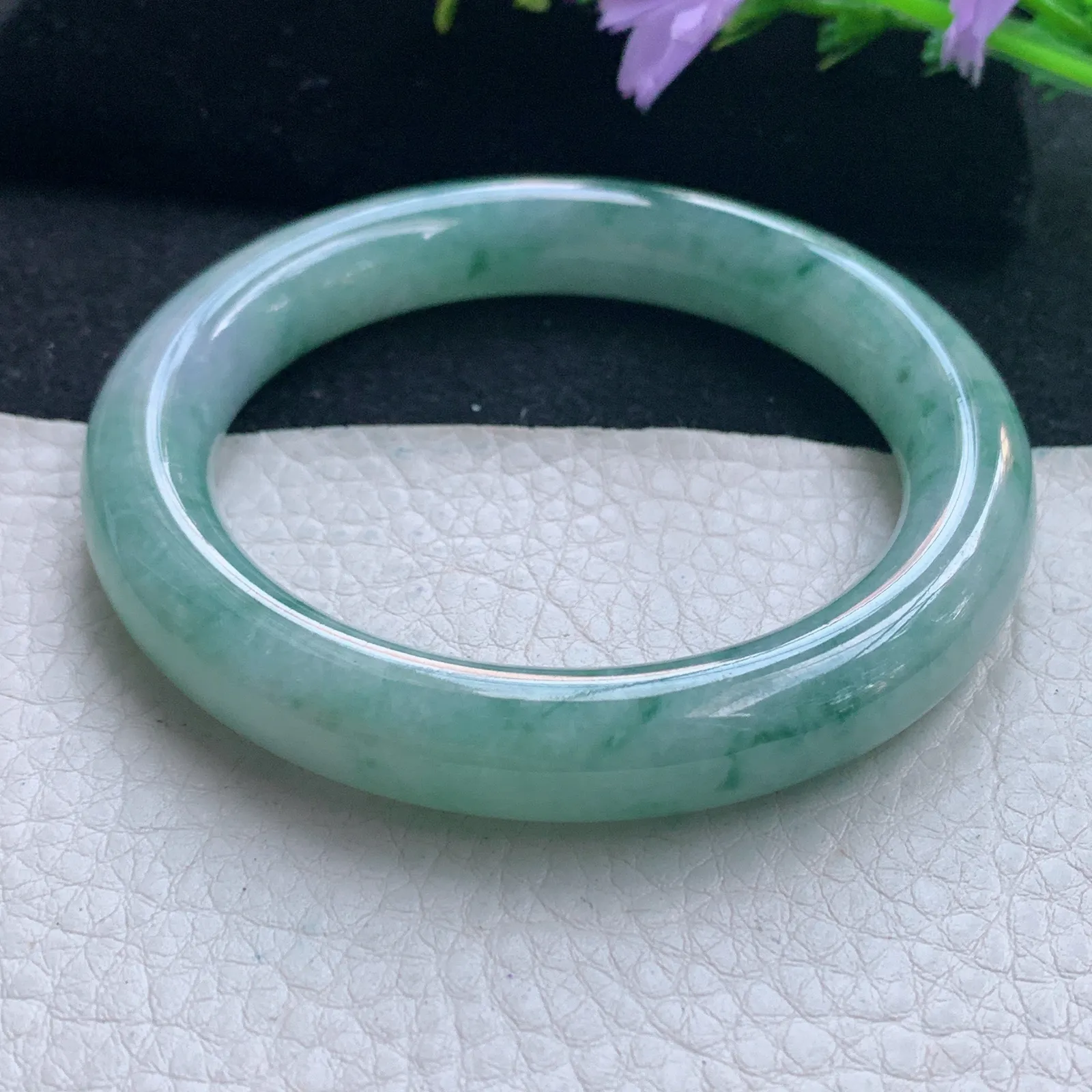 hy自然光55.5*10.8*10.2美人镯 缅甸翡翠玉手镯飘花圆条玉手环