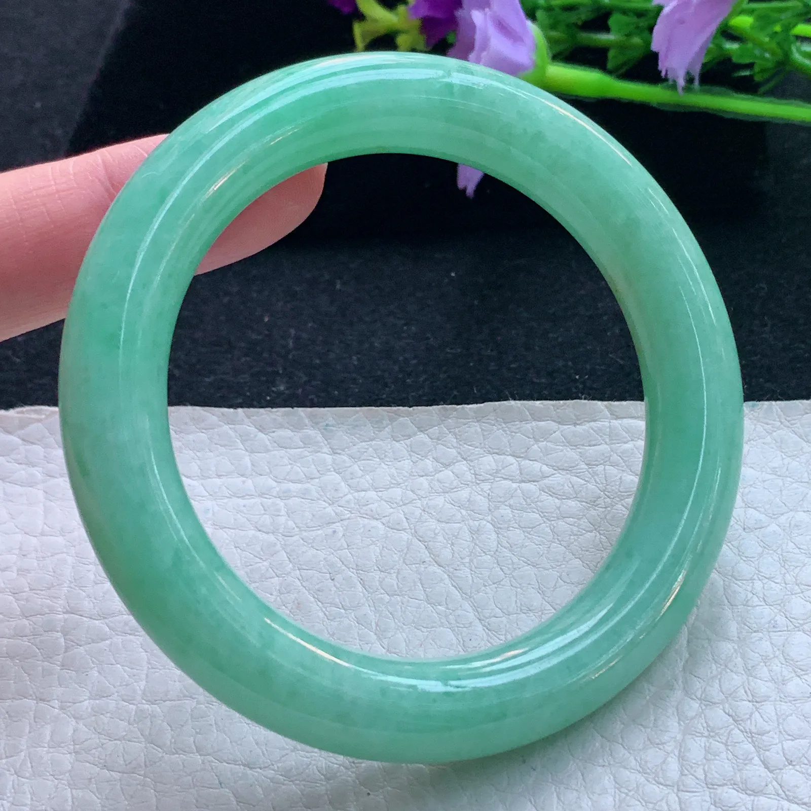 yh自然光55*11.6*10.8美人镯 缅甸翡翠玉手镯黄加绿圆条玉手环