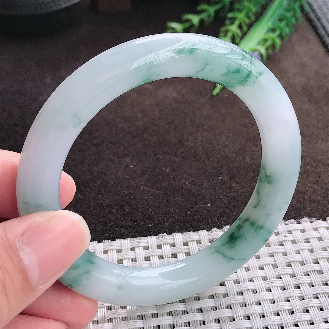 天然a货翡翠55.5/10老坑冰润起胶飘花圆条手镯翡翠玉手镯