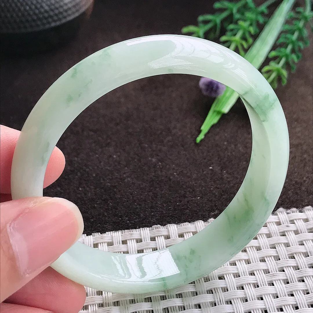 天然a货翡翠55.8/12.8/6.6老坑精美温润飘花手镯宽边翡翠玉手镯