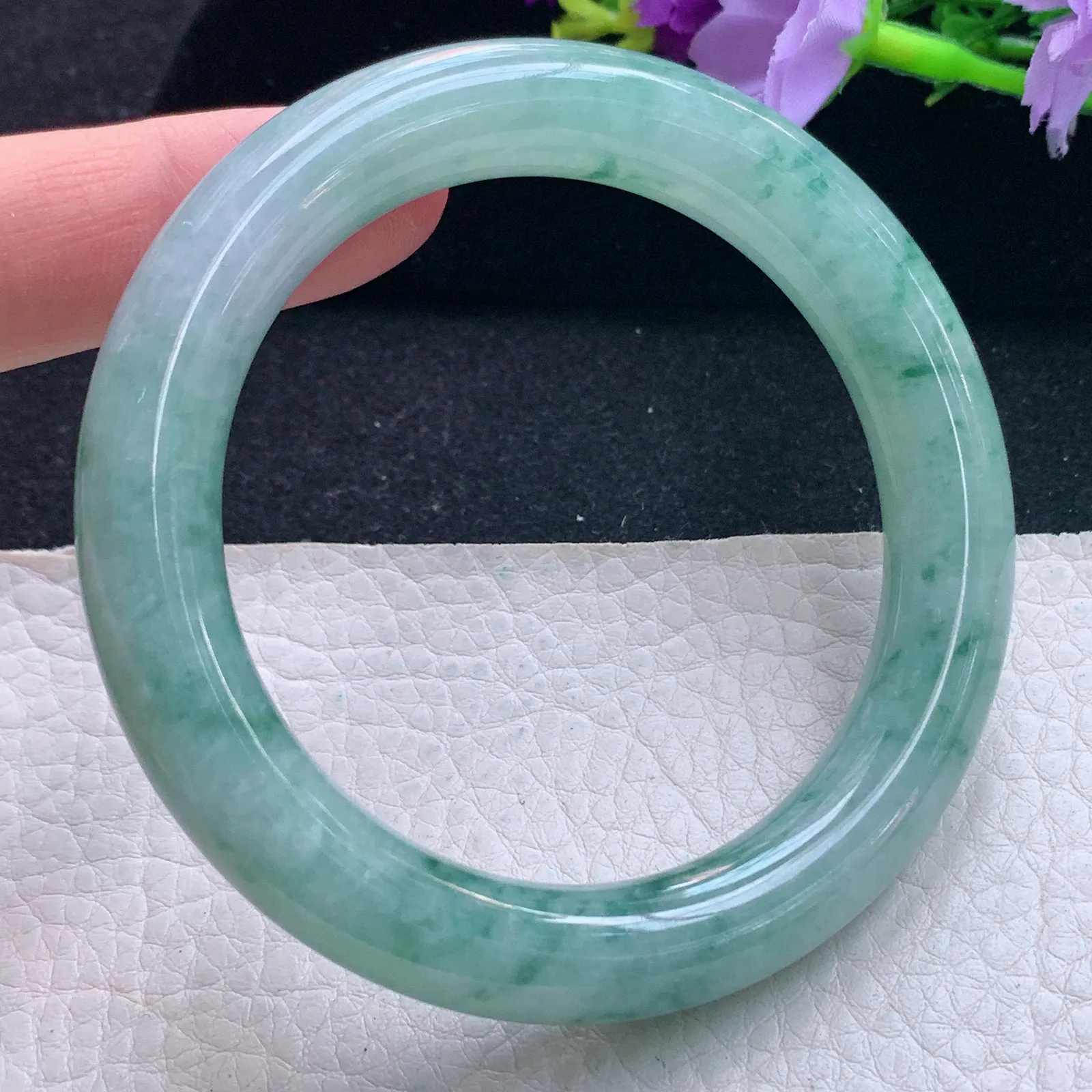 hy自然光55.5*10.8*10.2美人镯 缅甸翡翠玉手镯飘花圆条玉手环