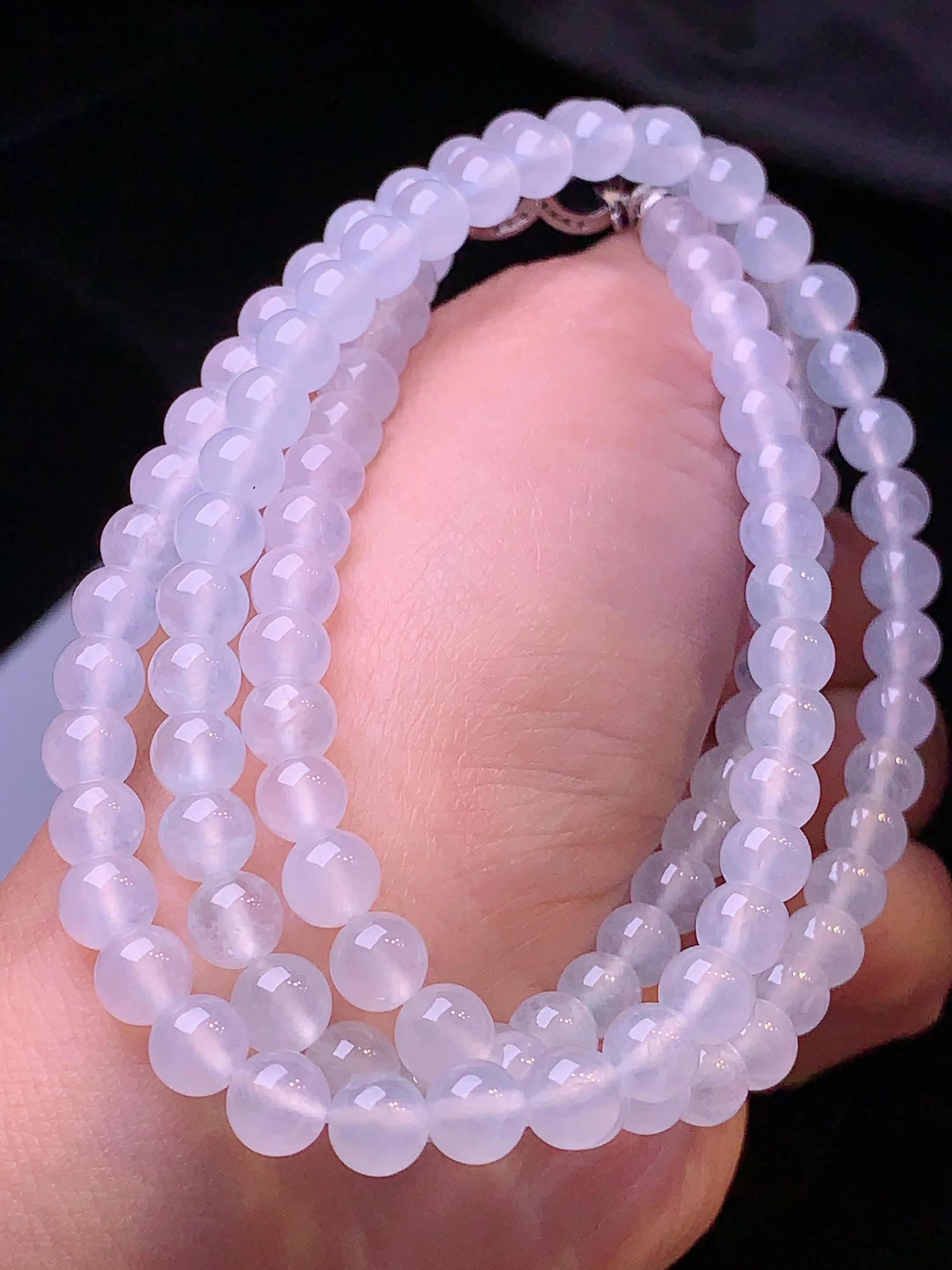 冰种圆珠项链 玉质细腻 色泽清新艳丽 整体尺寸6