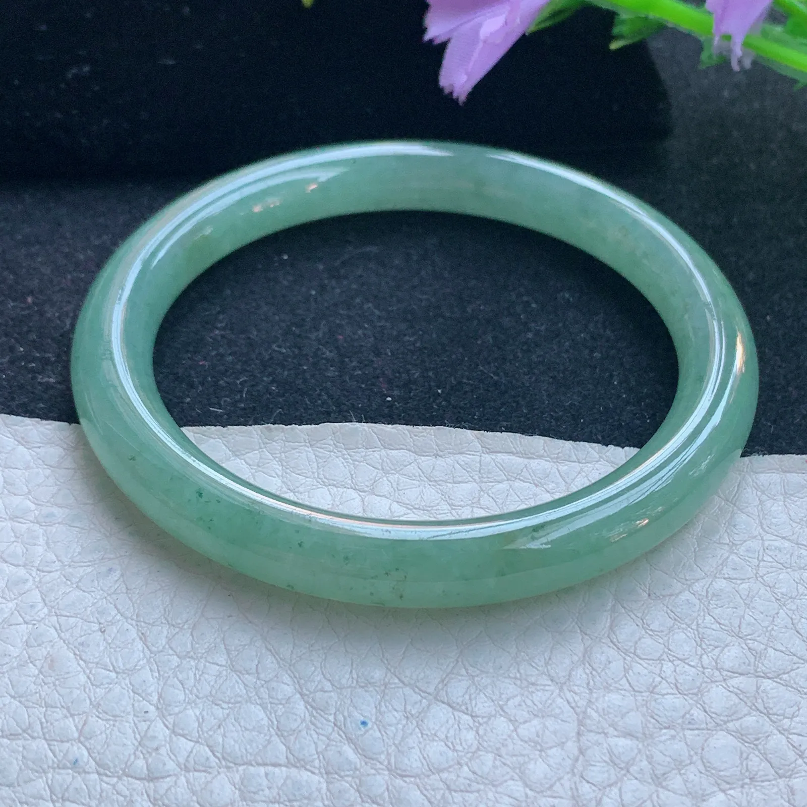 n自然光54*8美人镯 缅甸翡翠玉手镯圆条满绿玉手环 美人镯