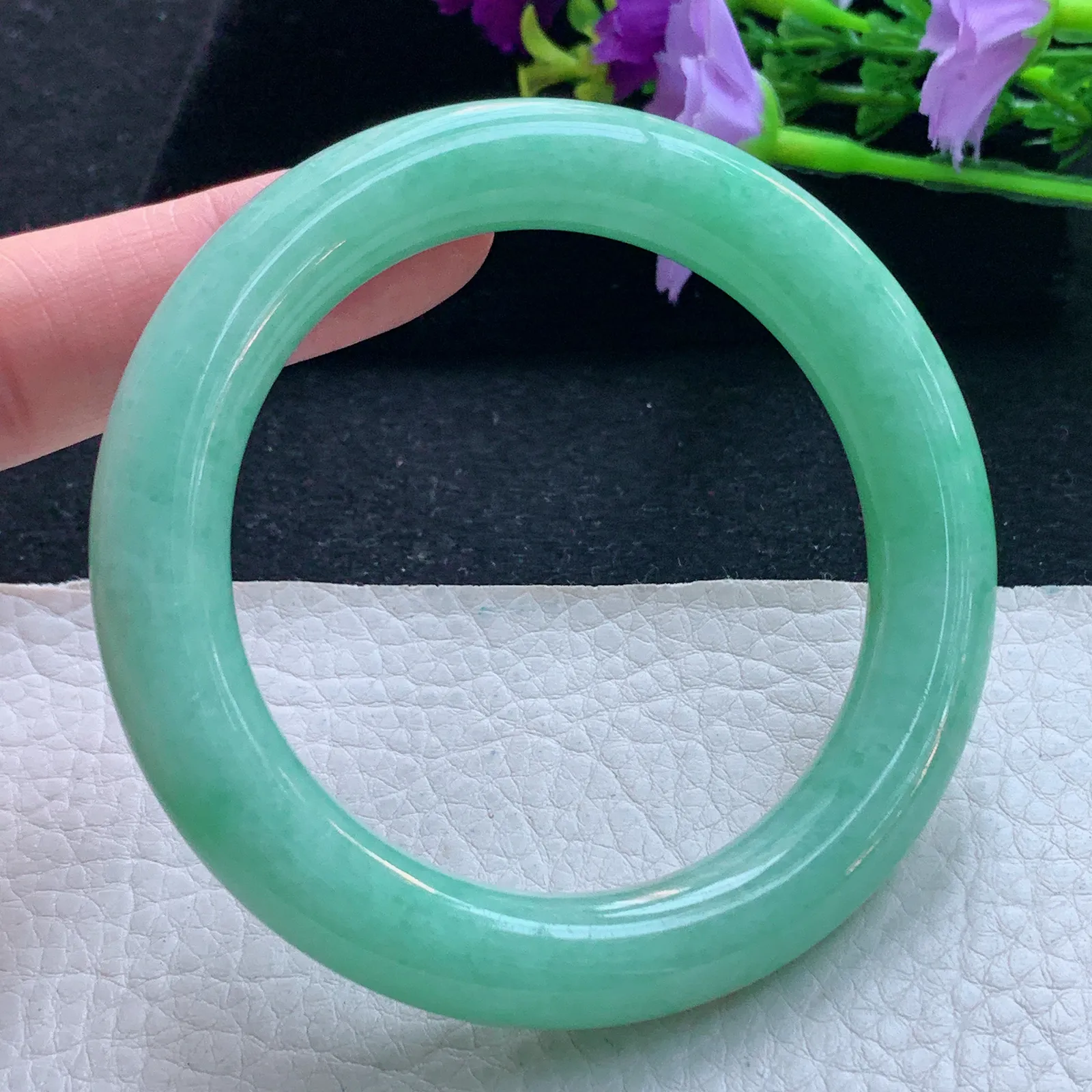 yh自然光55*11.6*10.8美人镯 缅甸翡翠玉手镯黄加绿圆条玉手环