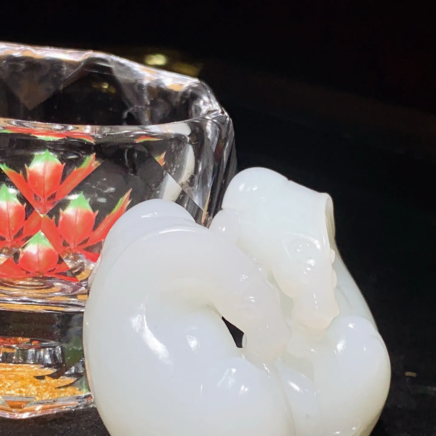 一对新疆和田玉羊脂白马到成功马挂件。尺寸46/25/21重31.8克。玉质细腻油润。手推出油。佩戴高端典雅。lt251115