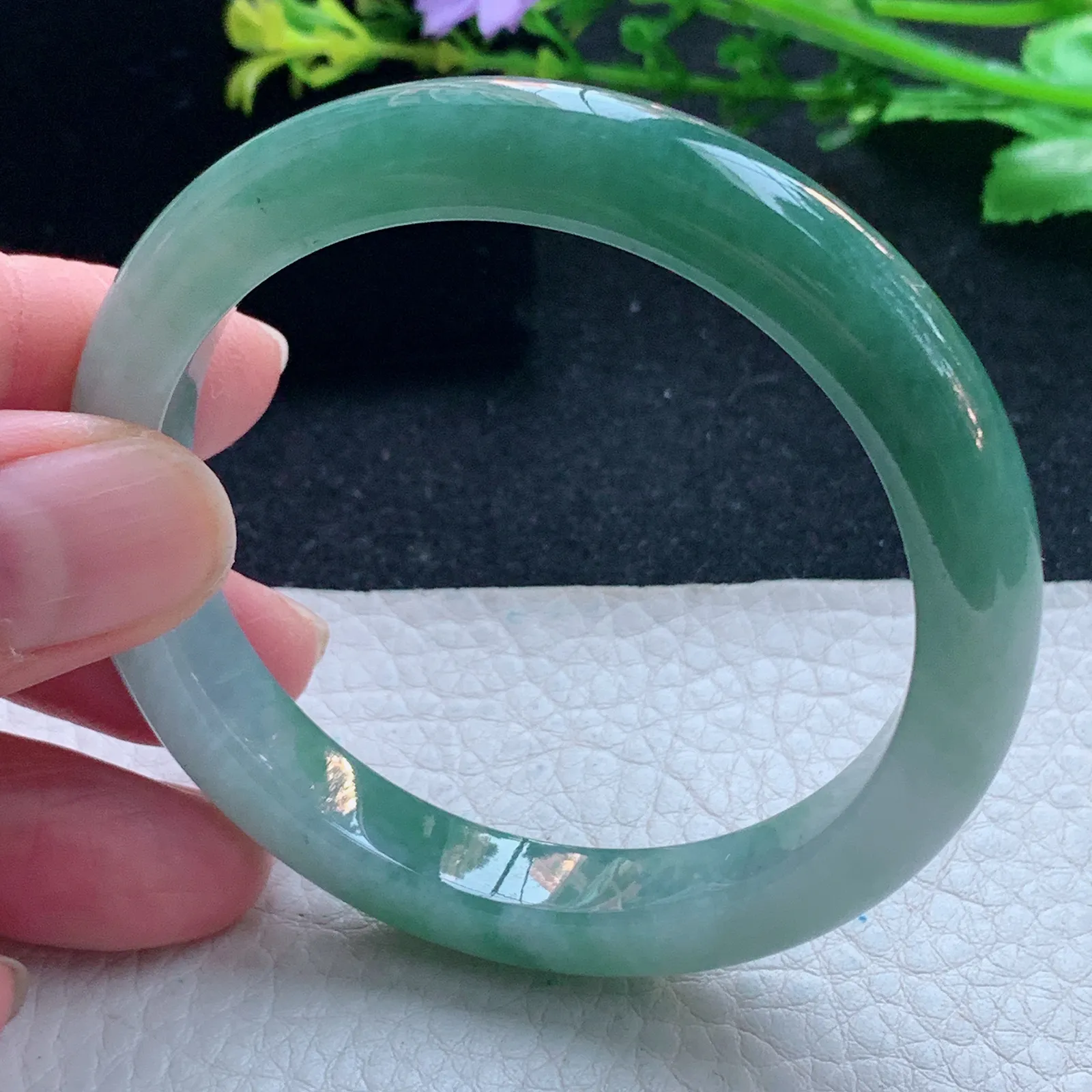 js自然光56.5*12.3*7.3平安镯 缅甸翡翠玉手镯双彩秀气宽边玉手环