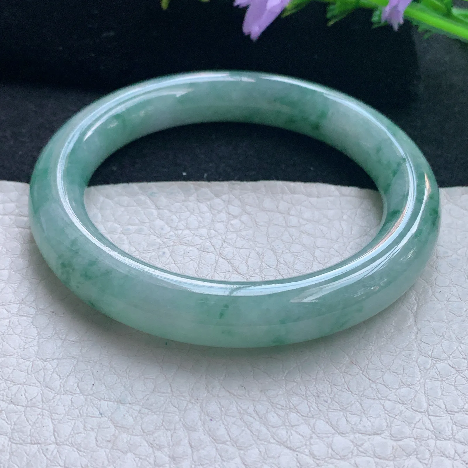 hy自然光55.5*10.8*10.2美人镯 缅甸翡翠玉手镯飘花圆条玉手环