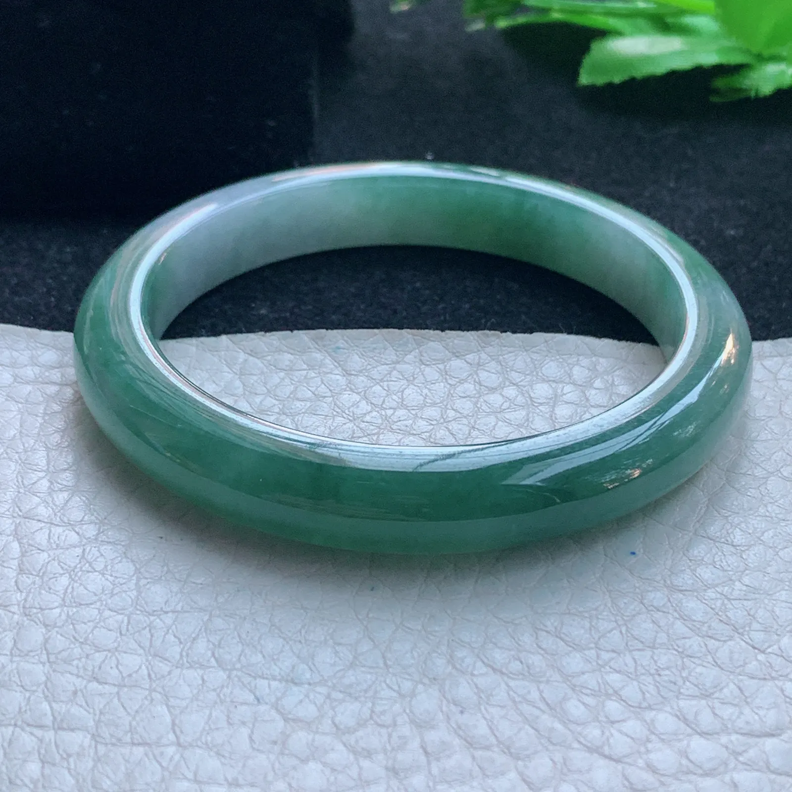 js自然光56.5*12.3*7.3平安镯 缅甸翡翠玉手镯双彩秀气宽边玉手环