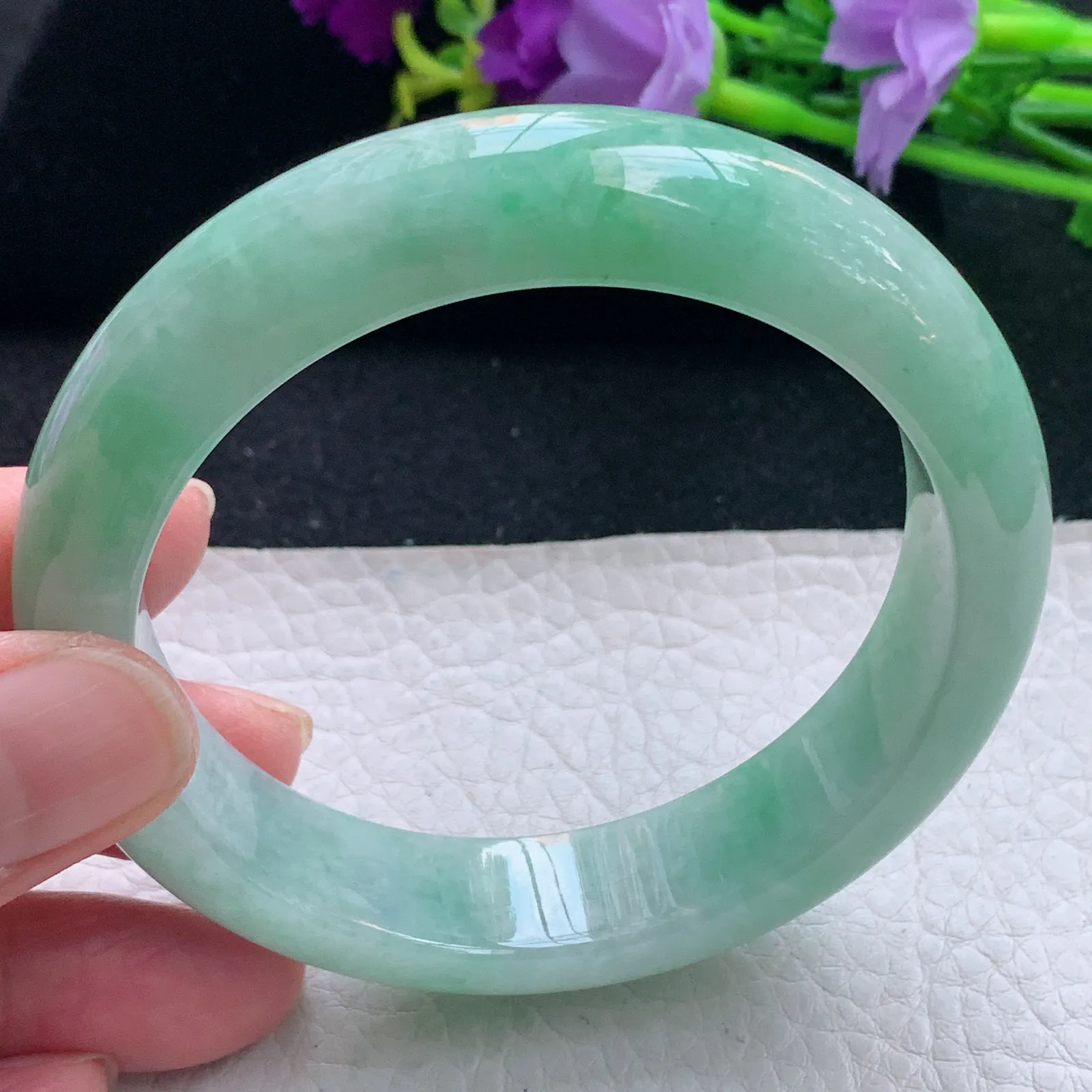 hy自然光58*14.2*8.8平安镯 缅甸翡翠玉手镯飘绿宽边玉手环