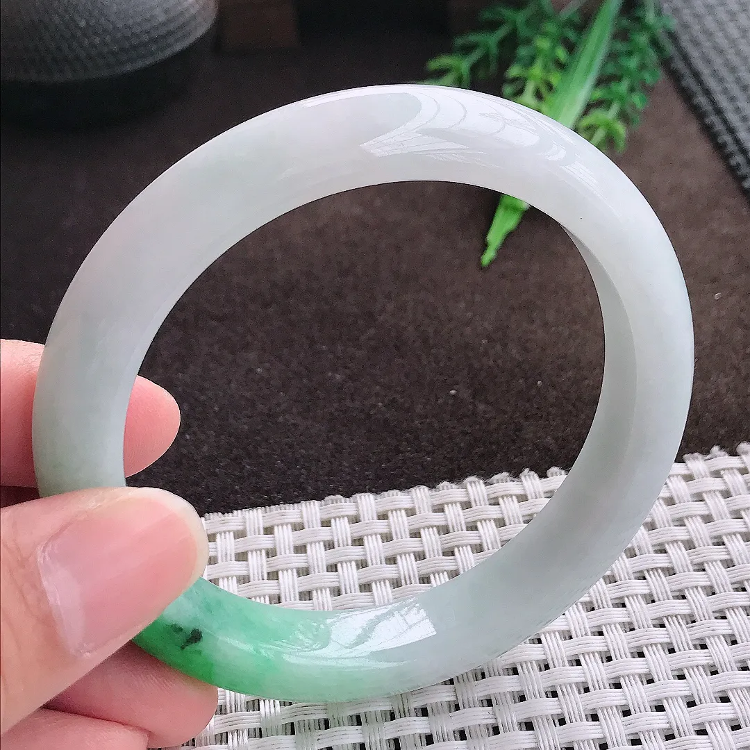 天然a货翡翠59/11.9/9.2老坑精美飘阳绿手镯宽边翡翠玉手镯