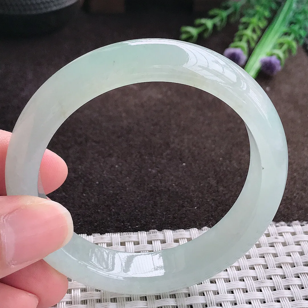 天然a货翡翠56/13.1/8.3老坑冰胶果冻冰晴绿手镯宽边翡翠玉手镯