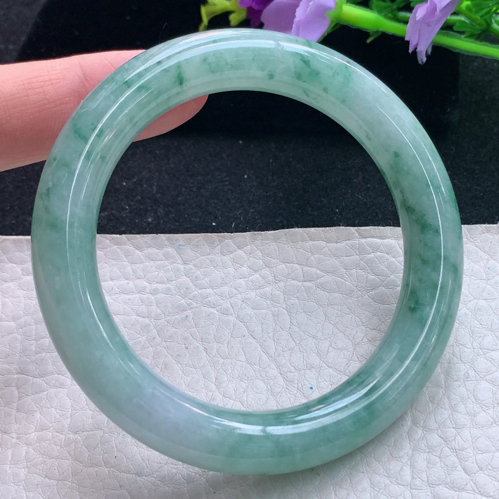 hy自然光55.5*10.8*10.2美人镯 缅甸翡翠玉手镯飘花圆条玉手环