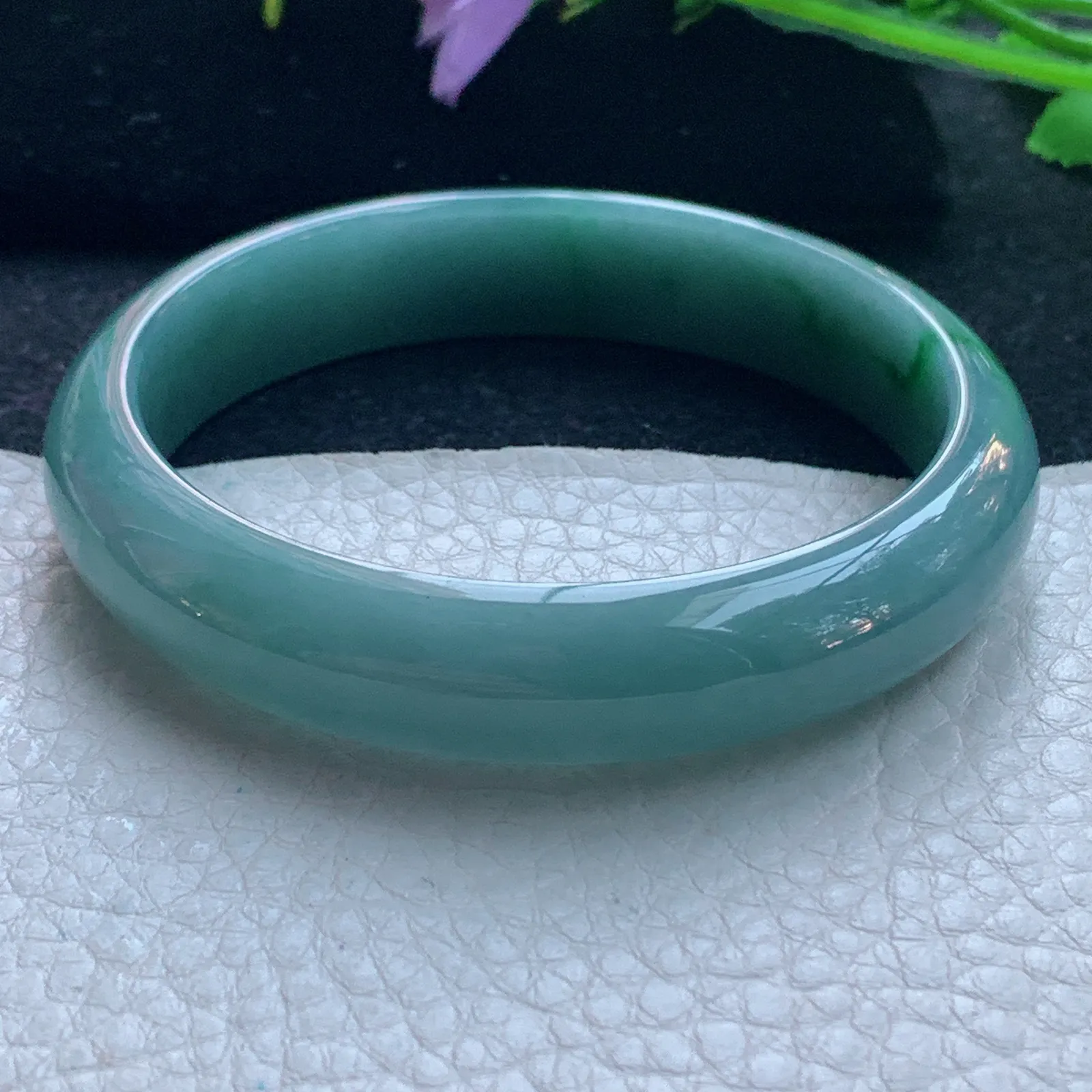 js自然光57*12.9*7平安镯 翡翠A货玉手镯蓝韵秀气宽边玉手环