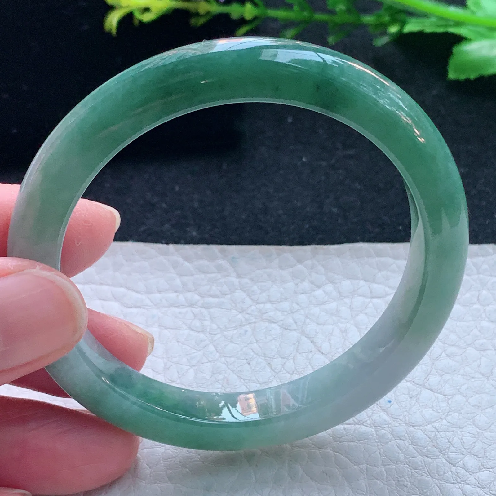 js自然光56.5*12.3*7.3平安镯 缅甸翡翠玉手镯双彩秀气宽边玉手环