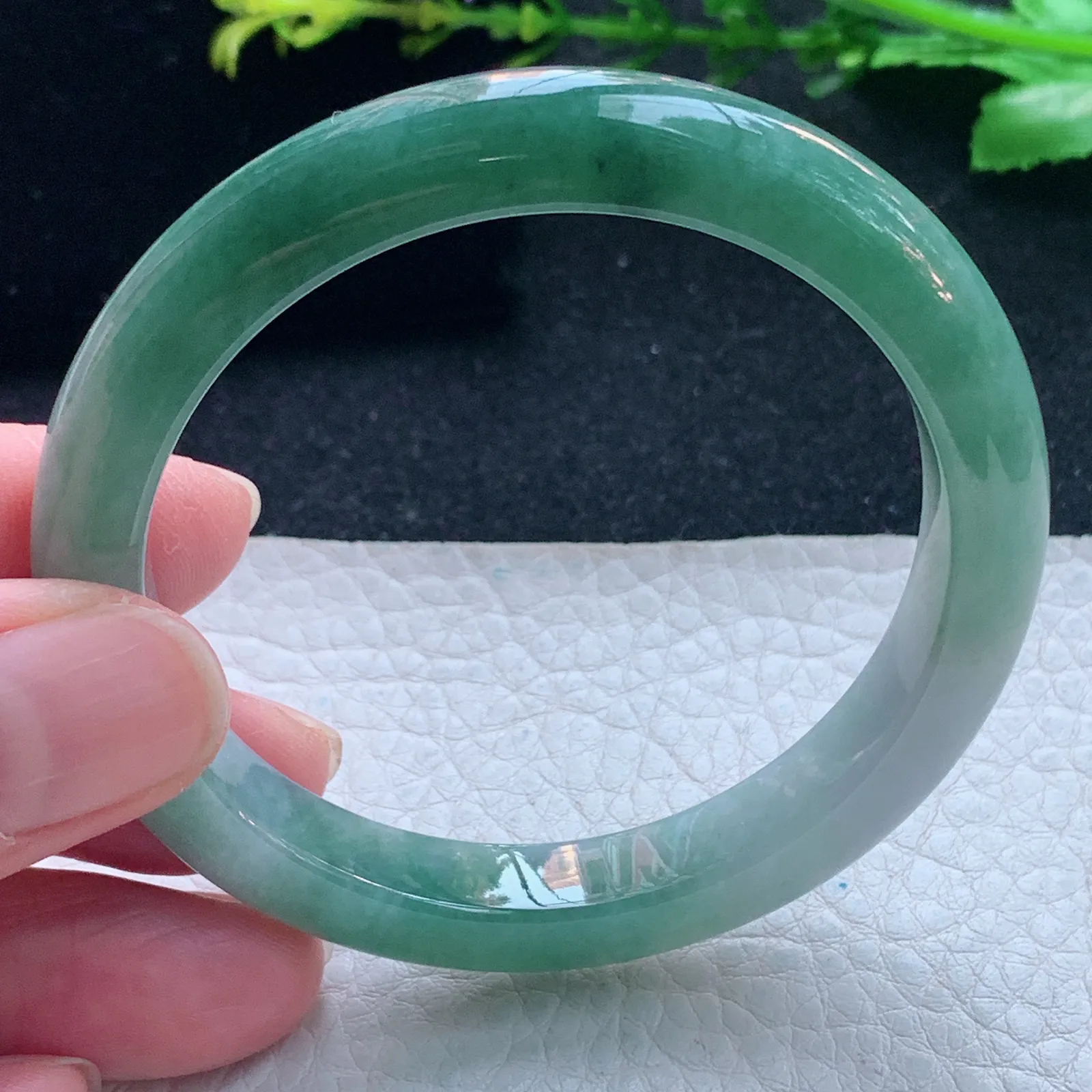 js自然光56.5*12.3*7.3平安镯 缅甸翡翠玉手镯双彩秀气宽边玉手环