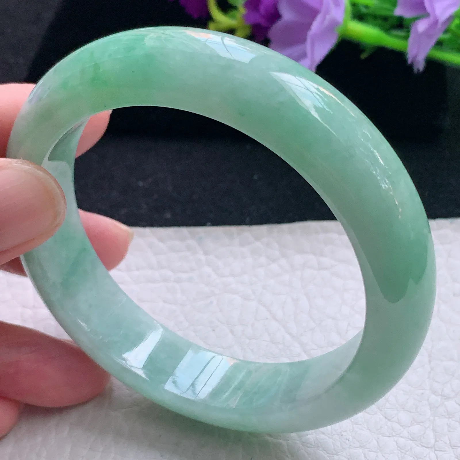 hy自然光58*14.2*8.8平安镯 缅甸翡翠玉手镯飘绿宽边玉手环