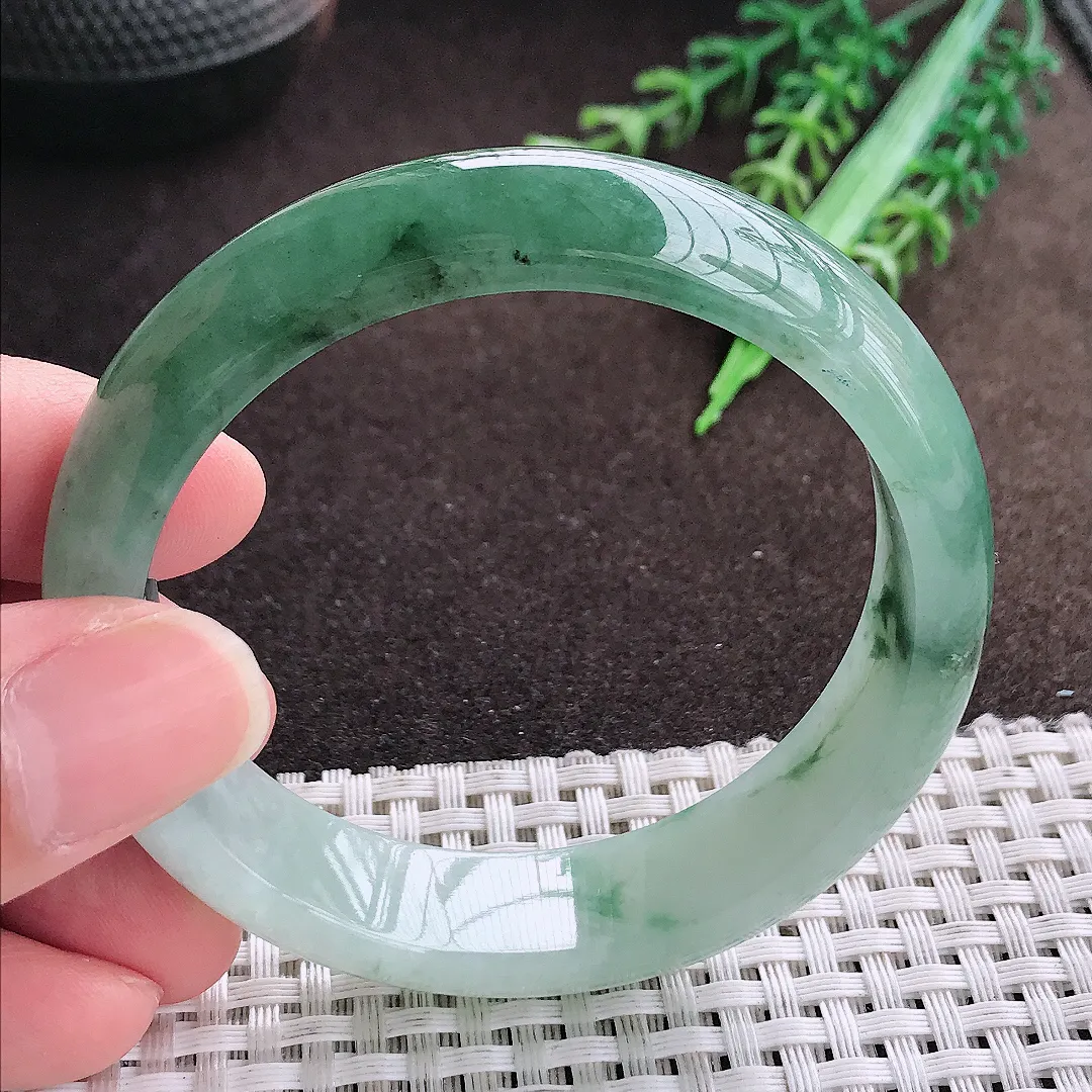 天然a货翡翠54.5/13.8/7.5老坑精美冰润飘花手镯宽边翡翠玉手镯