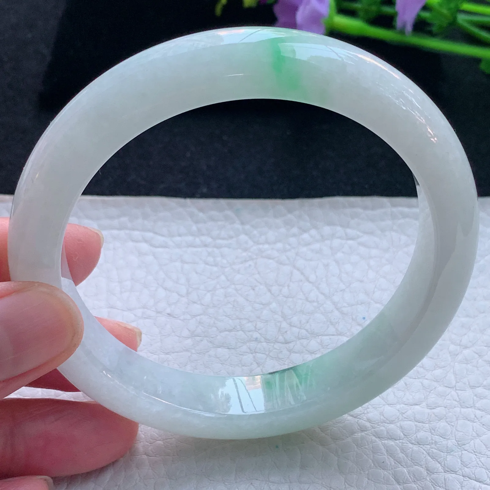 yh大圈口63*12.8*9平安镯 缅甸翡翠玉手镯飘绿宽边玉手环