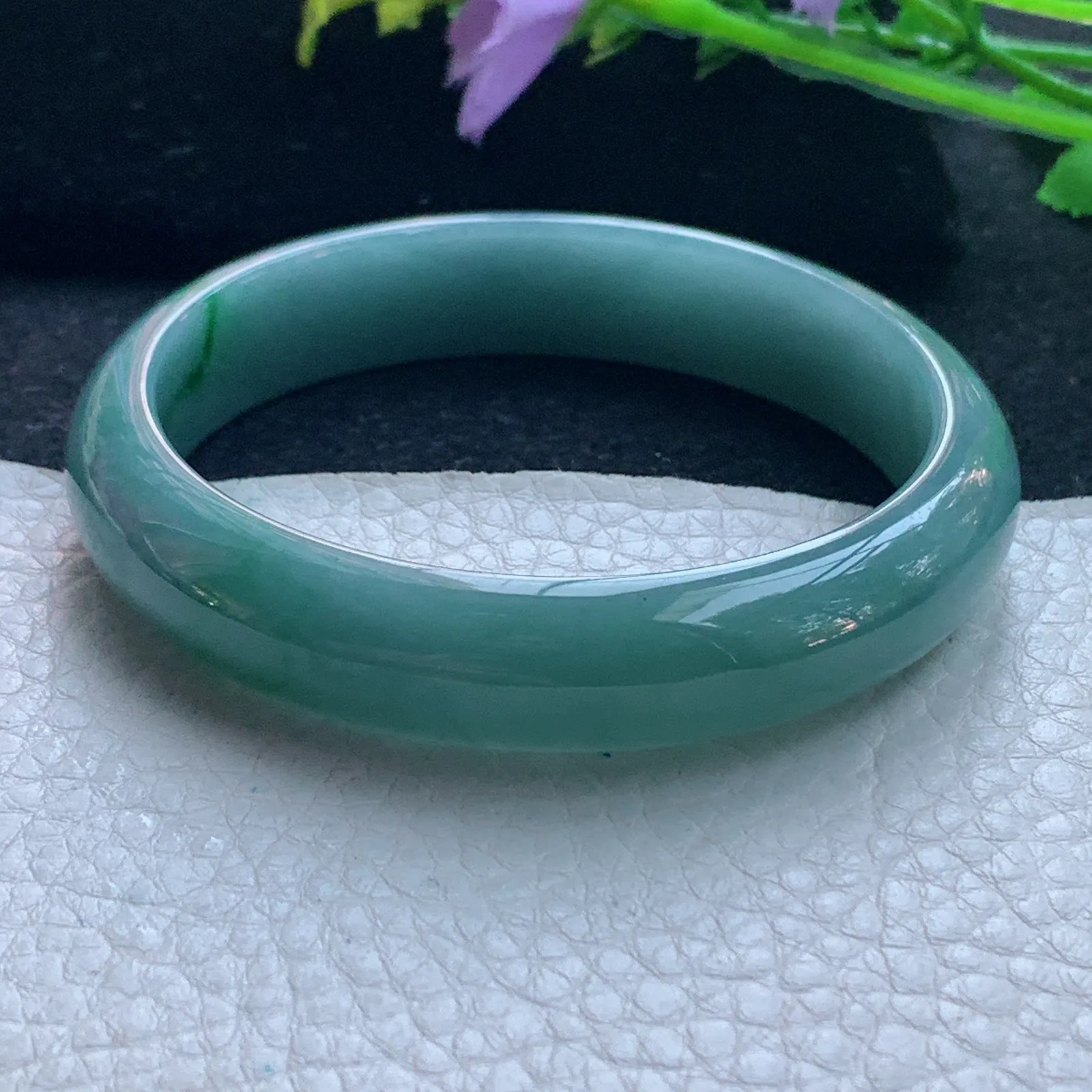 js自然光57*12.9*7平安镯 翡翠A货玉手镯蓝韵秀气宽边玉手环