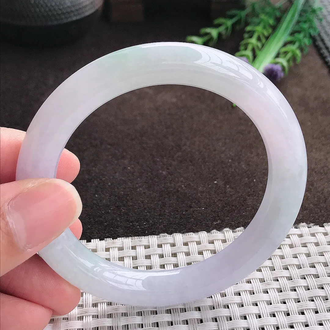天然a货翡翠56/9.8老坑冰润起胶浅紫色圆条手镯翡翠玉手镯