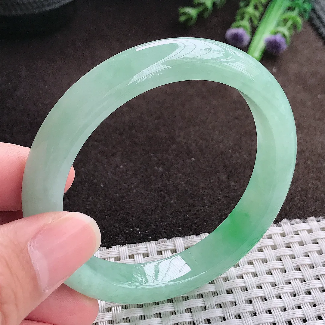 天然a货翡翠55.5/11/8.2老坑冰润冰晴绿手镯宽边翡翠玉手镯