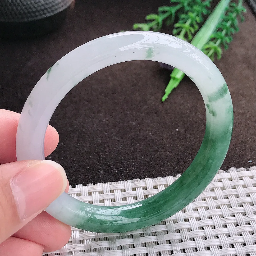 天然a货翡翠53.5/9.2/9.4老坑精美冰润飘花圆条手镯翡翠玉手镯
