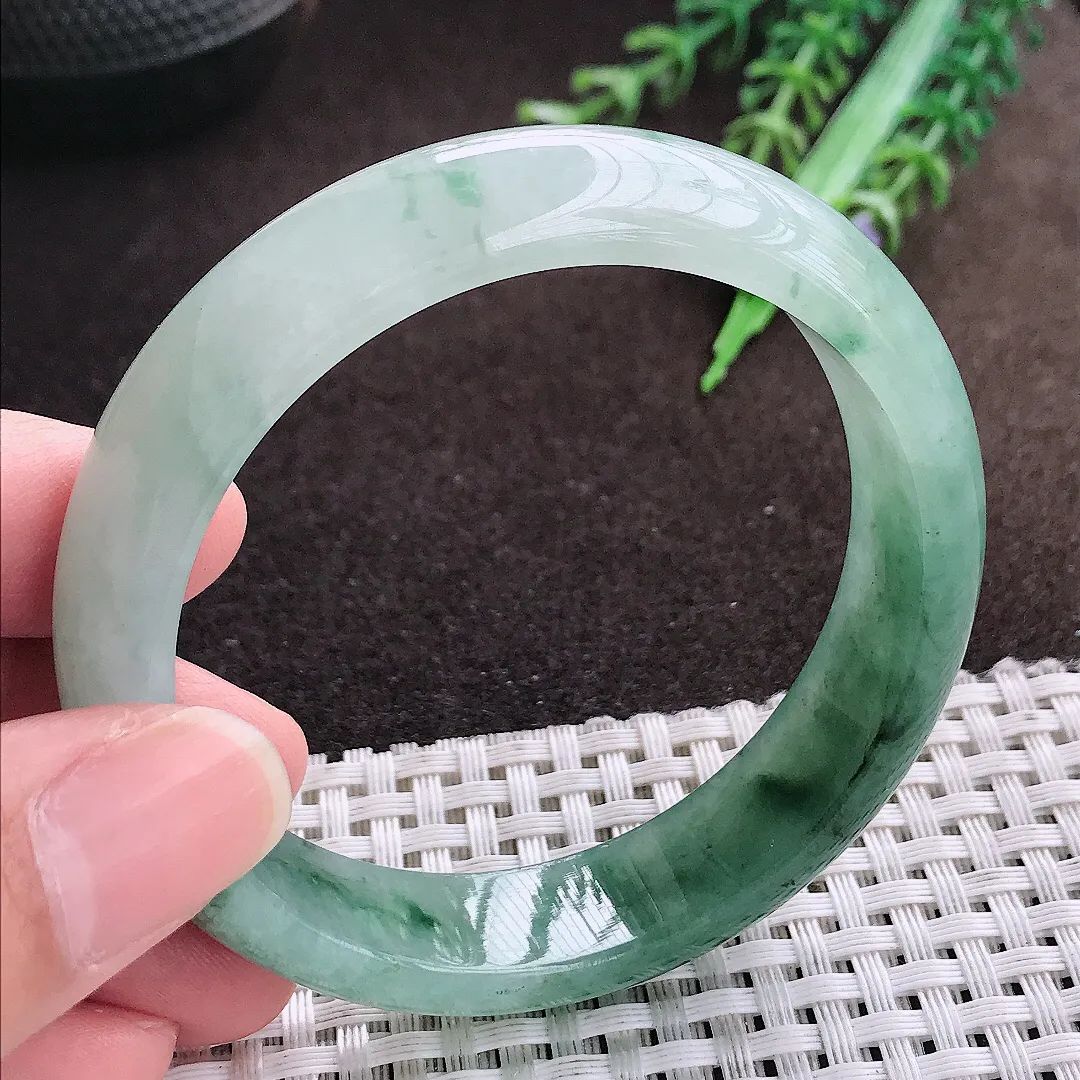 天然a货翡翠54.5/13.8/7.5老坑精美冰润飘花手镯宽边翡翠玉手镯