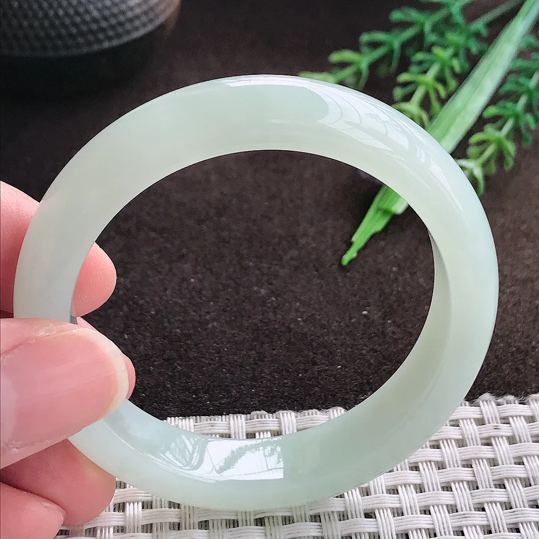 天然a货翡翠51/11.7/7.8老坑冰胶果冻冰晴绿手镯小圈口宽边翡翠玉手镯