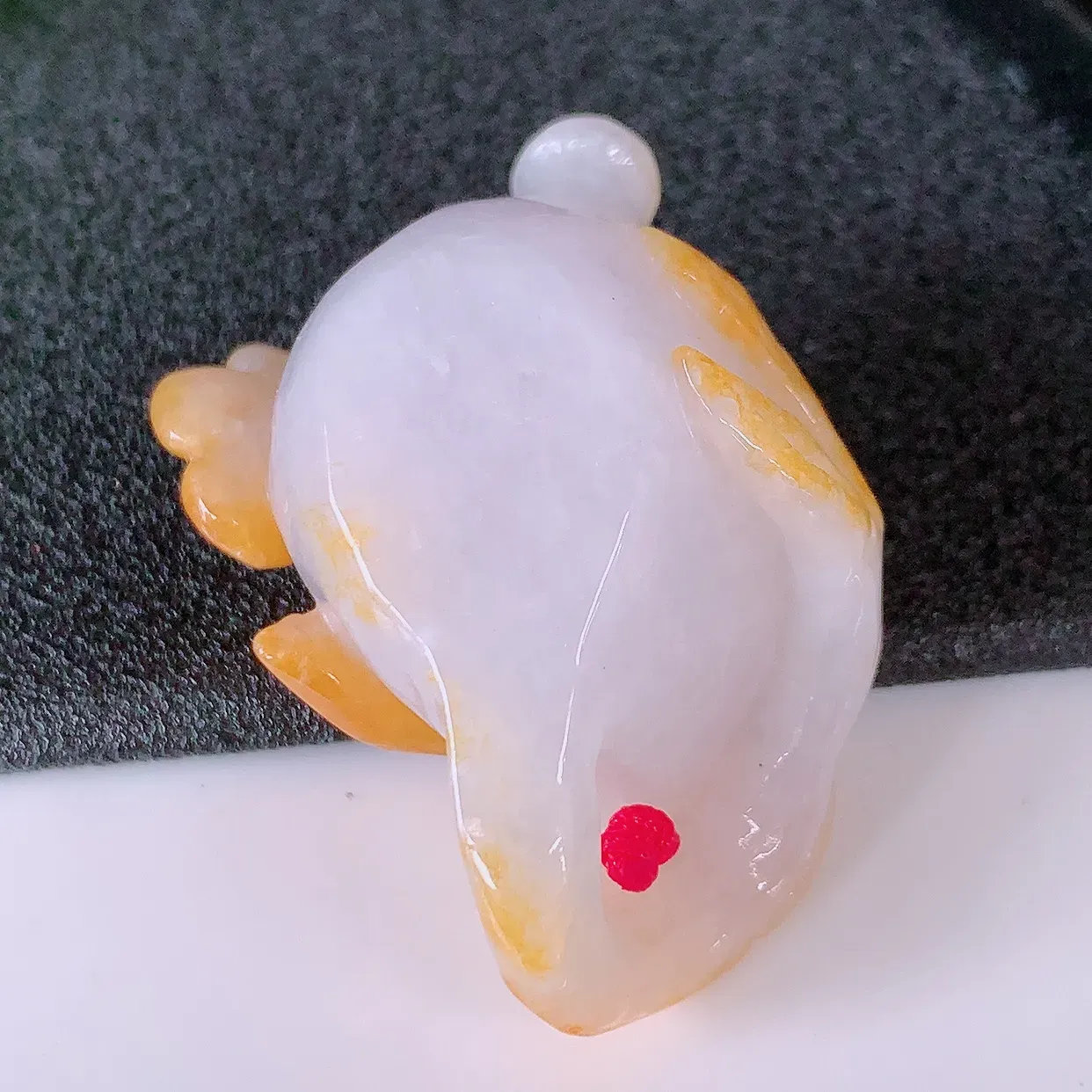 自然光实拍，水润黄翡双彩翡翠茶壶，翠色灵动，玉质细腻，颜色漂亮，品相佳，佩戴佳品！#01.12