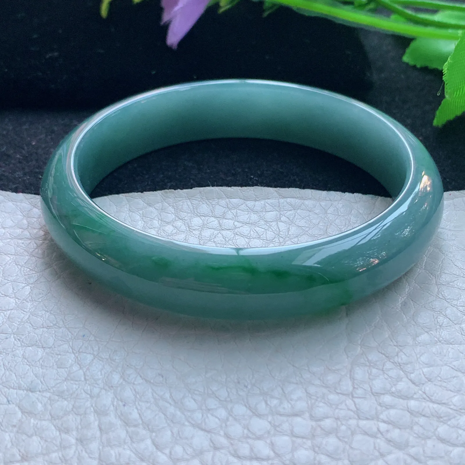 js自然光57*12.9*7平安镯 翡翠A货玉手镯蓝韵秀气宽边玉手环