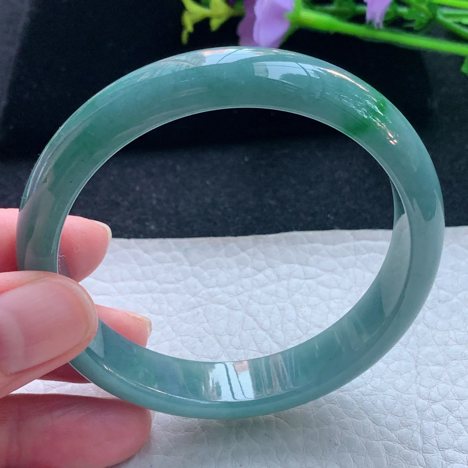 js自然光57*12.9*7平安镯 翡翠A货玉手镯蓝韵秀气宽边玉手环