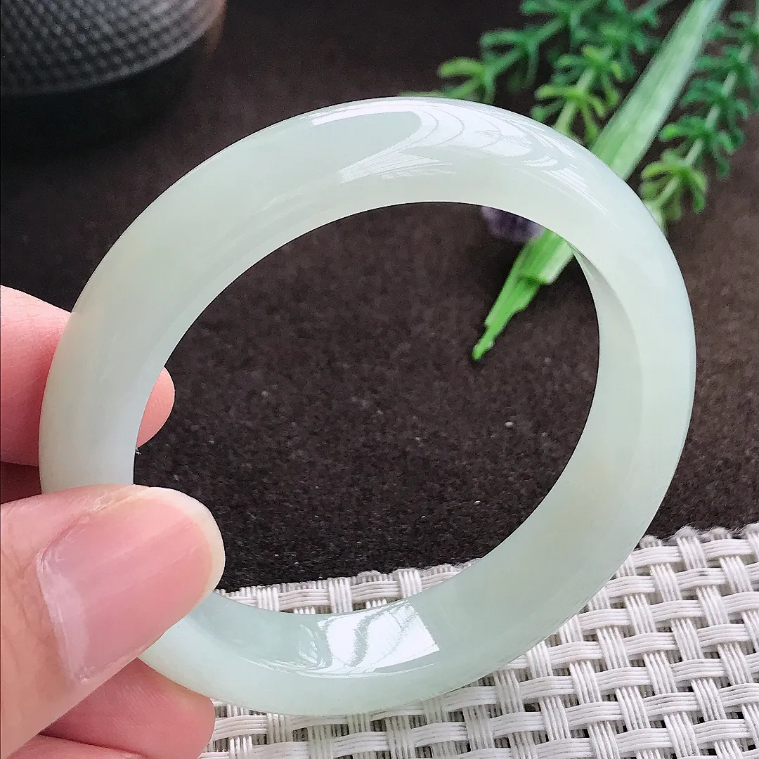 天然a货翡翠51/11.7/7.8老坑冰胶果冻冰晴绿手镯小圈口宽边翡翠玉手镯