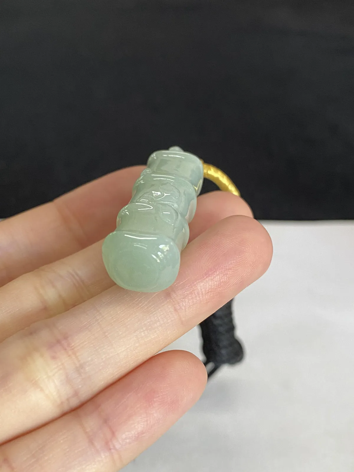 翡翠节节高，配珠未测